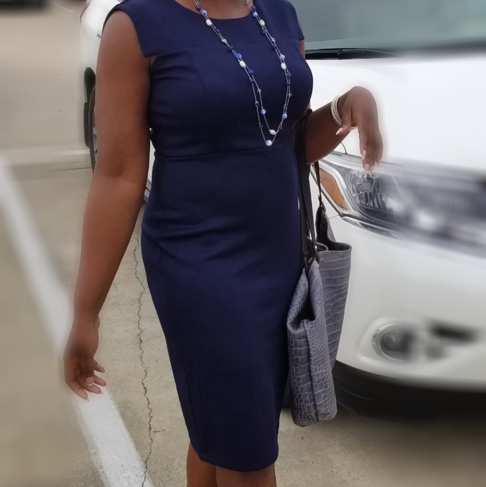 Blue sleeveless Midi dress